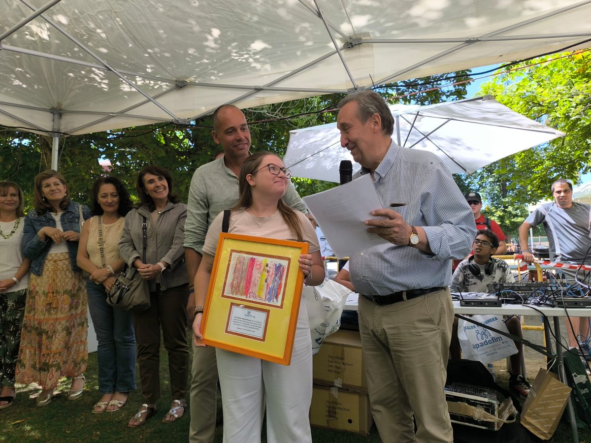 Carlos Martín, presidente de Apadefin y Fundación Personas, nos habla de la paella de Apadefim en La Granja de San Ildefonso.🥘
#inclusiónsocial #diversidad #familias #profesionales #voluntarios #convivencia  
📻cadenaser.com/audio/17533563…