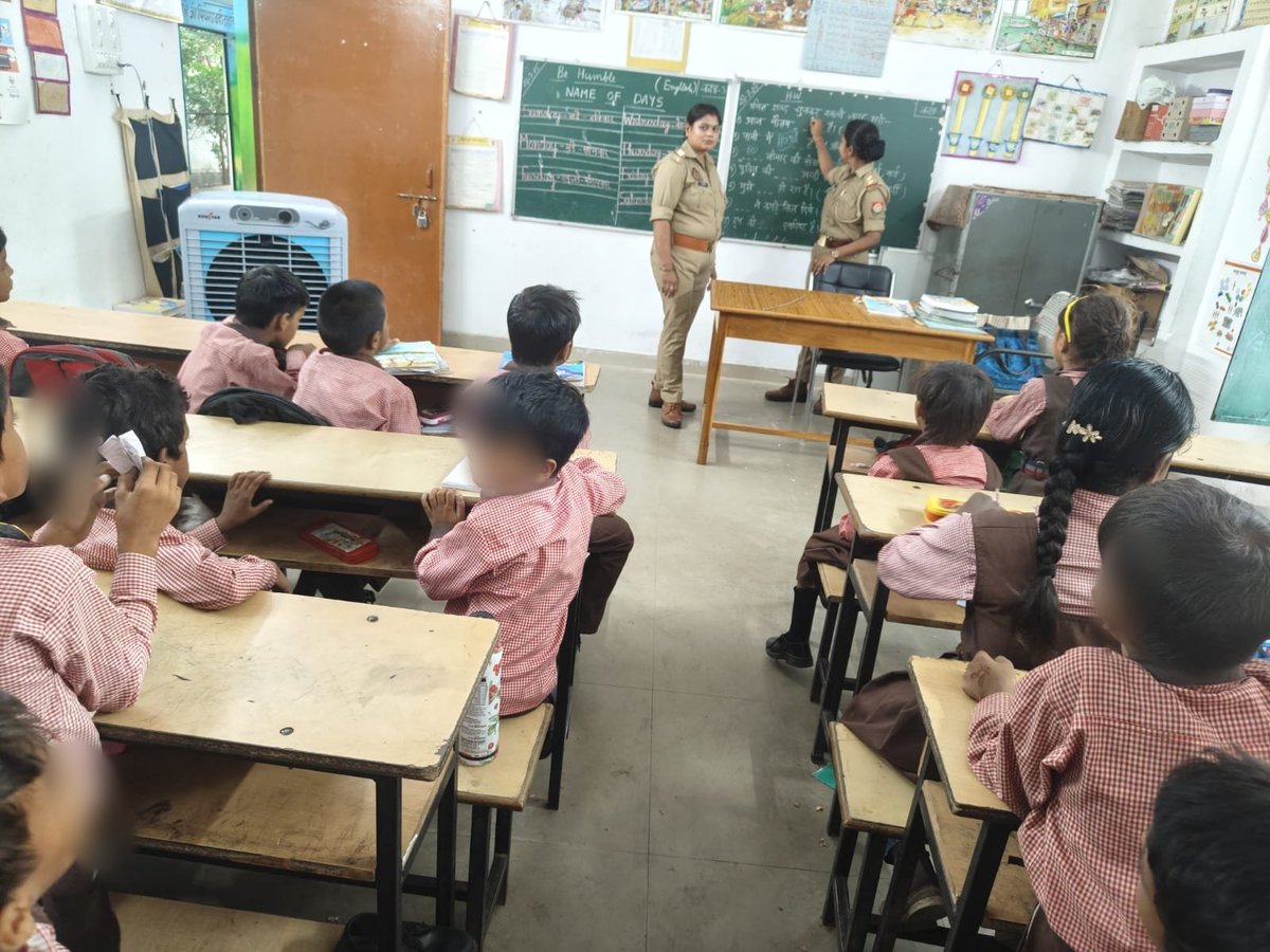 DCP EAST LUCKNOW (@east_dcp) on Twitter photo #DCPEast <a href="/shashsinghips/">Shashank Singh</a> рдХреЗ рдирд┐рд░реНрджреЗрд╢рди рдореЗрдВ рдерд╛рдирд╛ рдЗрдВрджрд┐рд░рд╛ рдирдЧрд░ рдХреА рдПрдВрдЯреАрд░реЛрдорд┐рдпреЛ рдЯреАрдо рджреНрд╡рд╛рд░рд╛ рдкреНрд░рд╛рдердорд┐рдХ рд╡рд┐рджреНрдпрд╛рд▓рдп рдЦреБрд░реНрд░рдордирдЧрд░ рдореЗрдВ рдЬрд╛рдХрд░ рдЫрд╛рддреНрд░- рдЫрд╛рддреНрд░рд╛рдУрдВ рдХреЛ рдирд╛рд░реА рд╕реБрд░рдХреНрд╖рд╛ рд╕рдВрдмрдВрдзреА рд╡рд┐рднрд┐рдиреНрди рд╣реЗрд▓реНрдкрд▓рд╛рдЗрди рдирдВрдмрд░реЛ-1090,181, 1098, 1076 рдПрд╡рдВ рдЖрджрд┐ рдХреА рдЬрд╛рдирдХрд╛рд░реА рджреА рдЧрдИ рд╡ рдкрдореНрдкрд▓реЗрдЯ рд╡рд┐рддрд░рд┐рдд рдХрд┐рдП рдЧрдПред
<a href="/Uppolice/">UP POLICE</a>
<a href="/lkopolice/">LUCKNOW POLICE</a> #DCPEast <a href="/shashsinghips/">Shashank Singh</a> рдХреЗ рдирд┐рд░реНрджреЗрд╢рди рдореЗрдВ рдерд╛рдирд╛ рдЗрдВрджрд┐рд░рд╛ рдирдЧрд░ рдХреА рдПрдВрдЯреАрд░реЛрдорд┐рдпреЛ рдЯреАрдо рджреНрд╡рд╛рд░рд╛ рдкреНрд░рд╛рдердорд┐рдХ рд╡рд┐рджреНрдпрд╛рд▓рдп рдЦреБрд░реНрд░рдордирдЧрд░ рдореЗрдВ рдЬрд╛рдХрд░ рдЫрд╛рддреНрд░- рдЫрд╛рддреНрд░рд╛рдУрдВ рдХреЛ рдирд╛рд░реА рд╕реБрд░рдХреНрд╖рд╛ рд╕рдВрдмрдВрдзреА рд╡рд┐рднрд┐рдиреНрди рд╣реЗрд▓реНрдкрд▓рд╛рдЗрди рдирдВрдмрд░реЛ-1090,181, 1098, 1076 рдПрд╡рдВ рдЖрджрд┐ рдХреА рдЬрд╛рдирдХрд╛рд░реА рджреА рдЧрдИ рд╡ рдкрдореНрдкрд▓реЗрдЯ рд╡рд┐рддрд░рд┐рдд рдХрд┐рдП рдЧрдПред
<a href="/Uppolice/">UP POLICE</a>
<a href="/lkopolice/">LUCKNOW POLICE</a>