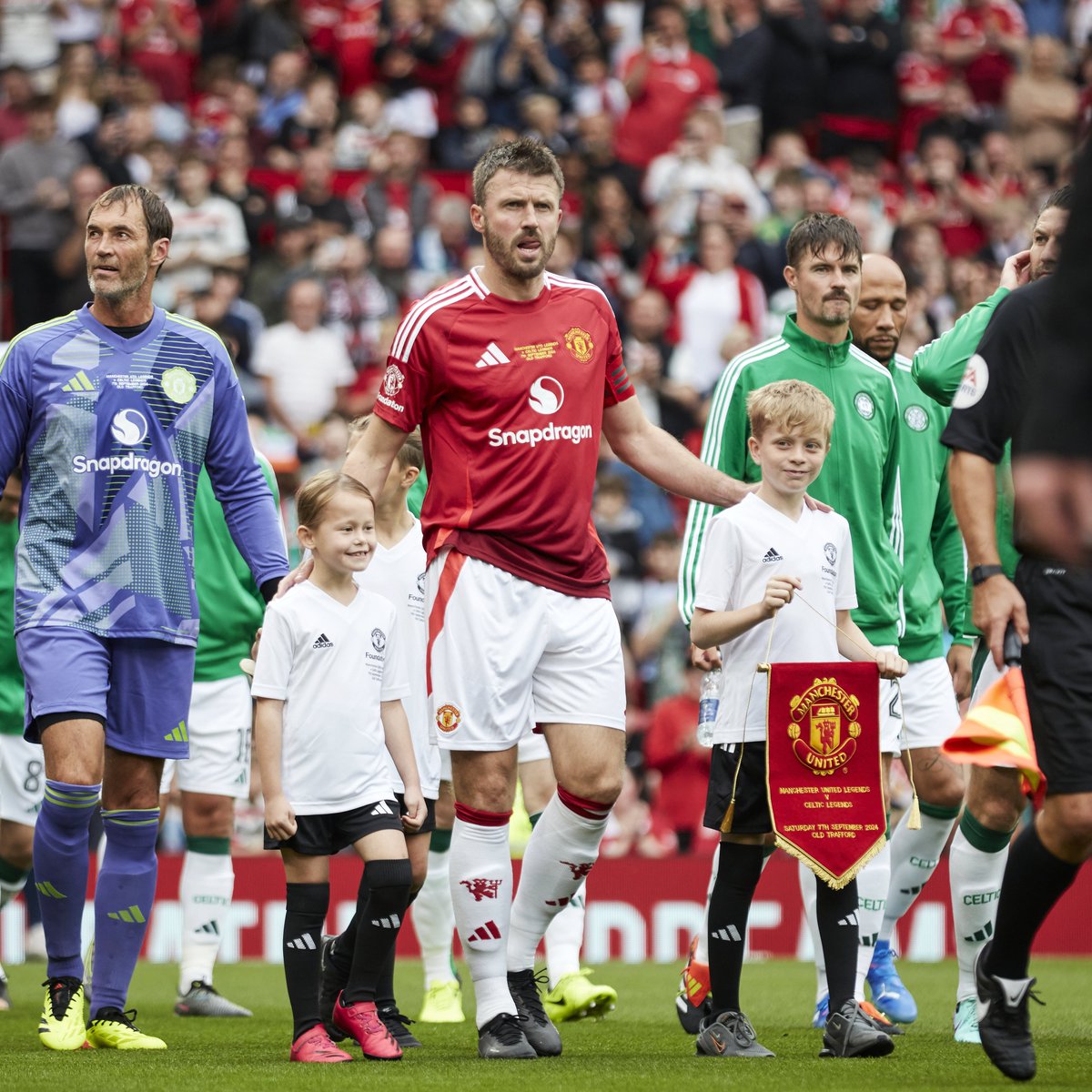 MU_Foundation's tweet image. Sending lots of birthday love to Red legend and long-time supporter of the Foundation, @Carras16 ๐๐
#MichaelCarrick | #MUFC