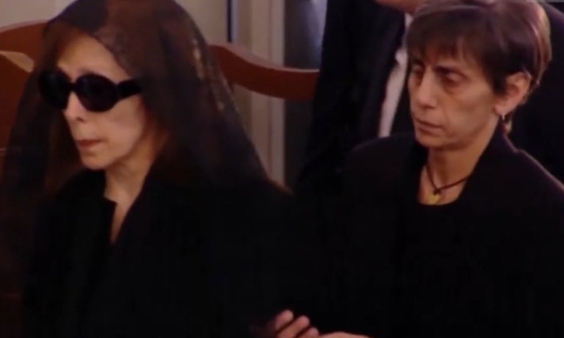 beirutwire's tweet image. Fairuz bids farewell to her son.