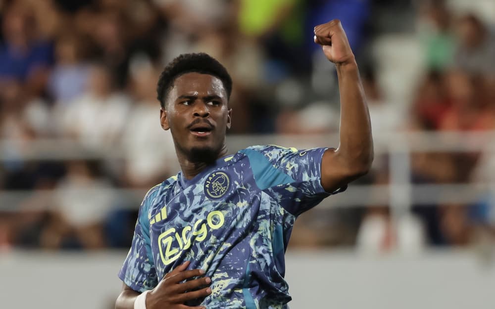 Chelsea Dodgers (@thebluedodger) on Twitter photo 🚨🇳🇱 BREAKING: Chelsea are closing in on a deal to sign Jorrel Hato from Ajax!
An agreement between the clubs has yet to be reached but is nearing, with a compromise expected in the coming days on a price worth more than £34.8m.
(<a href="/David_Ornstein/">David Ornstein</a>) #CFC 🚨🇳🇱 BREAKING: Chelsea are closing in on a deal to sign Jorrel Hato from Ajax!
An agreement between the clubs has yet to be reached but is nearing, with a compromise expected in the coming days on a price worth more than £34.8m.
(<a href="/David_Ornstein/">David Ornstein</a>) #CFC