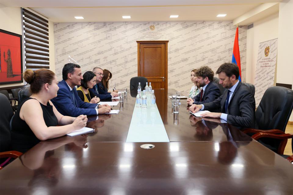 ARMENPRESS News (@armenpress) on Twitter photo #Louvre artworks to be on display in #Armenia
armenpress.am/en/article/122…
<a href="/O_Decottignies/">Olivier Decottignies</a> #Louvre artworks to be on display in #Armenia
armenpress.am/en/article/122…
<a href="/O_Decottignies/">Olivier Decottignies</a>