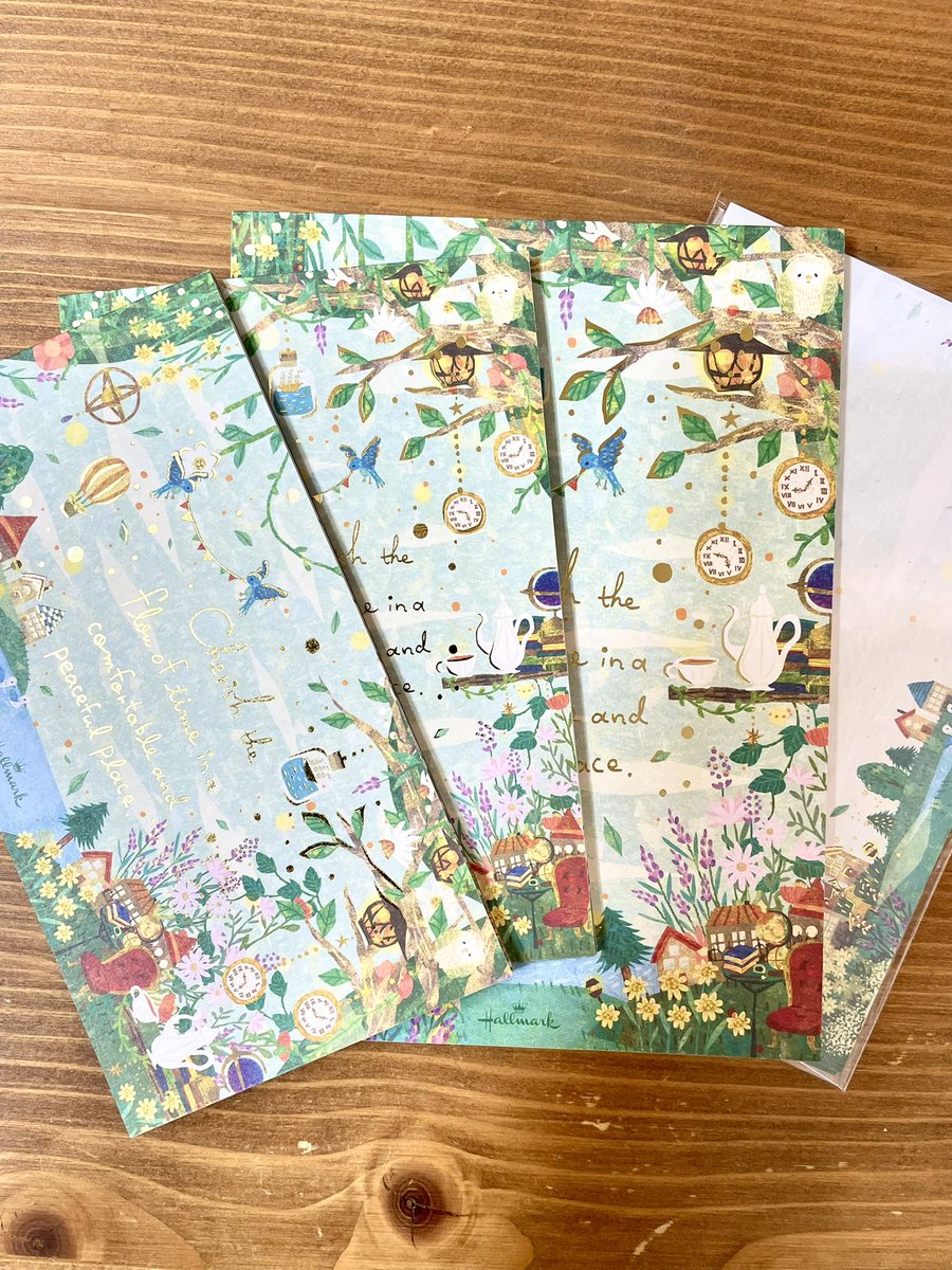 muumegu's tweet photo. 日本ホールマーク様(@Hallmark_Japan )にてイラストを描かせて頂いた、レター類が今月発売されました🎉
今回もホールマーク様からデザインをご提案頂き、描かせて頂きました🌟
前回とは色味の違う作品ですが、明るくて綺麗な仕上がりでとっても嬉しいです✨ https://t.co/ok5igjUfiI