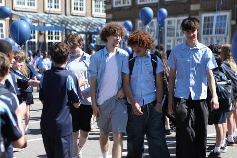 ChiswickSchool's tweet image. We celebrated our amazing Year 11s with a heartwarming Leavers’ Assembly and an unforgettable Prom.

Class of 2025, you’ve left your mark. We’ll miss you — keep in touch and show us what you do next! 💙

#Leavers2025 #PromNight #ProudTeachers #ChiswickFamily