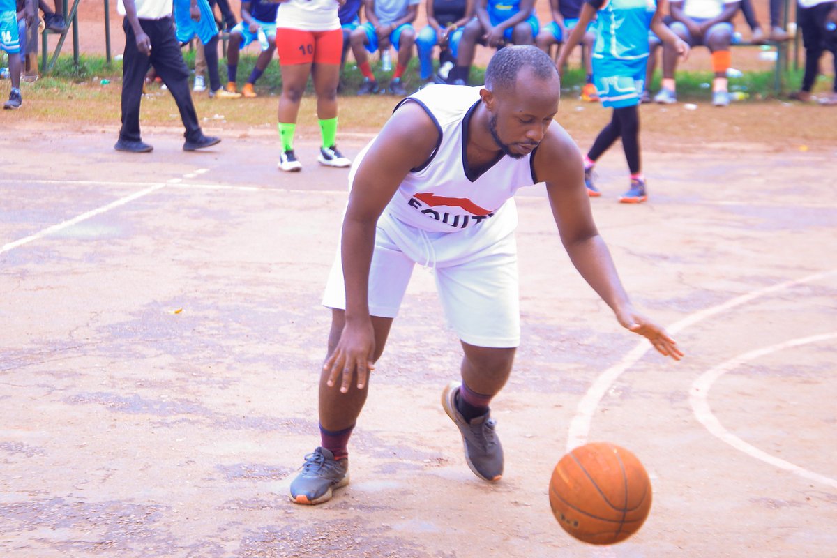 UgEquityBank's tweet image. Team spirit in action 🏀⚽🎯
On 27th July 2025, we participated in the Corporate League in Luzira.
From basketball and football to darts, it was a day of energy, wellness, and connection.
We don’t just support sport. We live it.
#EquityBankUganda