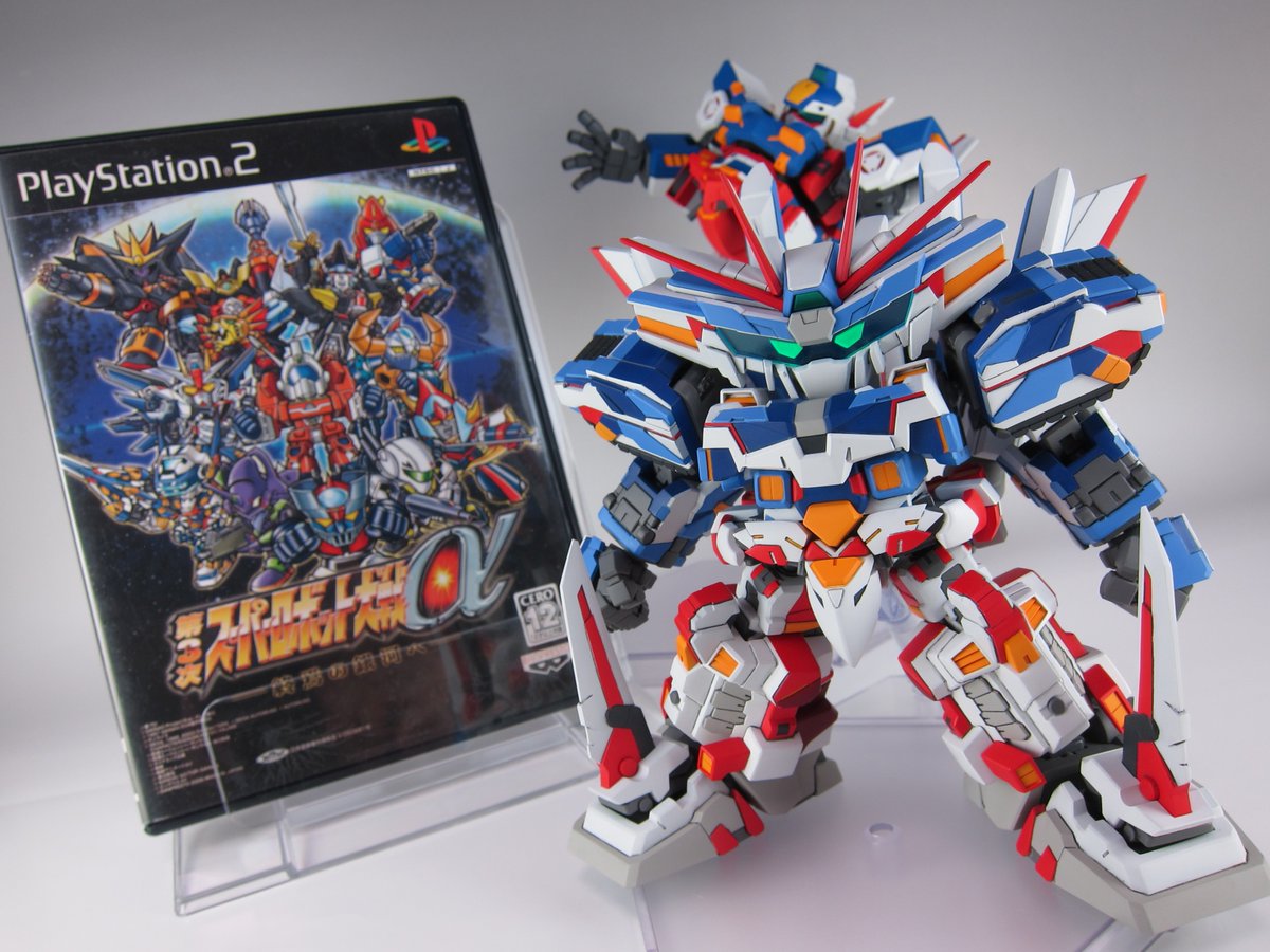 algtrombe's tweet image. 今日で第3次スーパーロボット大戦αが
20周年おめでとうございます!
新スパロボから追いかけてきた
天下無敵のSRXが敗北し
銀河を守るバンプレイオスが登場と
ファンには衝撃的な内容でした
ずっと「自作は無理」と思っていましたが
今回のワンフェスで展示し、皆さんに見ていただくことができました!