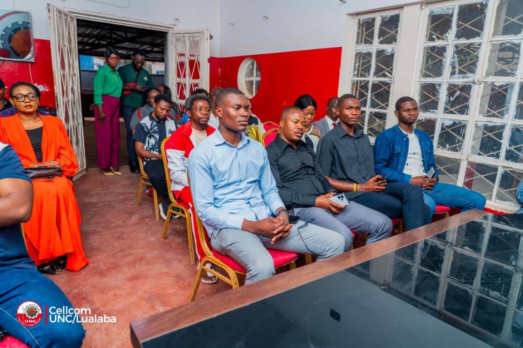 sylvainlumuanga's tweet image. Ce dimanche 27 juillet 2025 , l’inter fédéral de l’UNC LUALABA l’honorable @ChristianMasud_ a presidé une  réunion importante au siège du parti à kolwezi avec l’ensemble des chefs de corps du parti. 
L’objet principal était la #restructuration du parti en province, conformément…