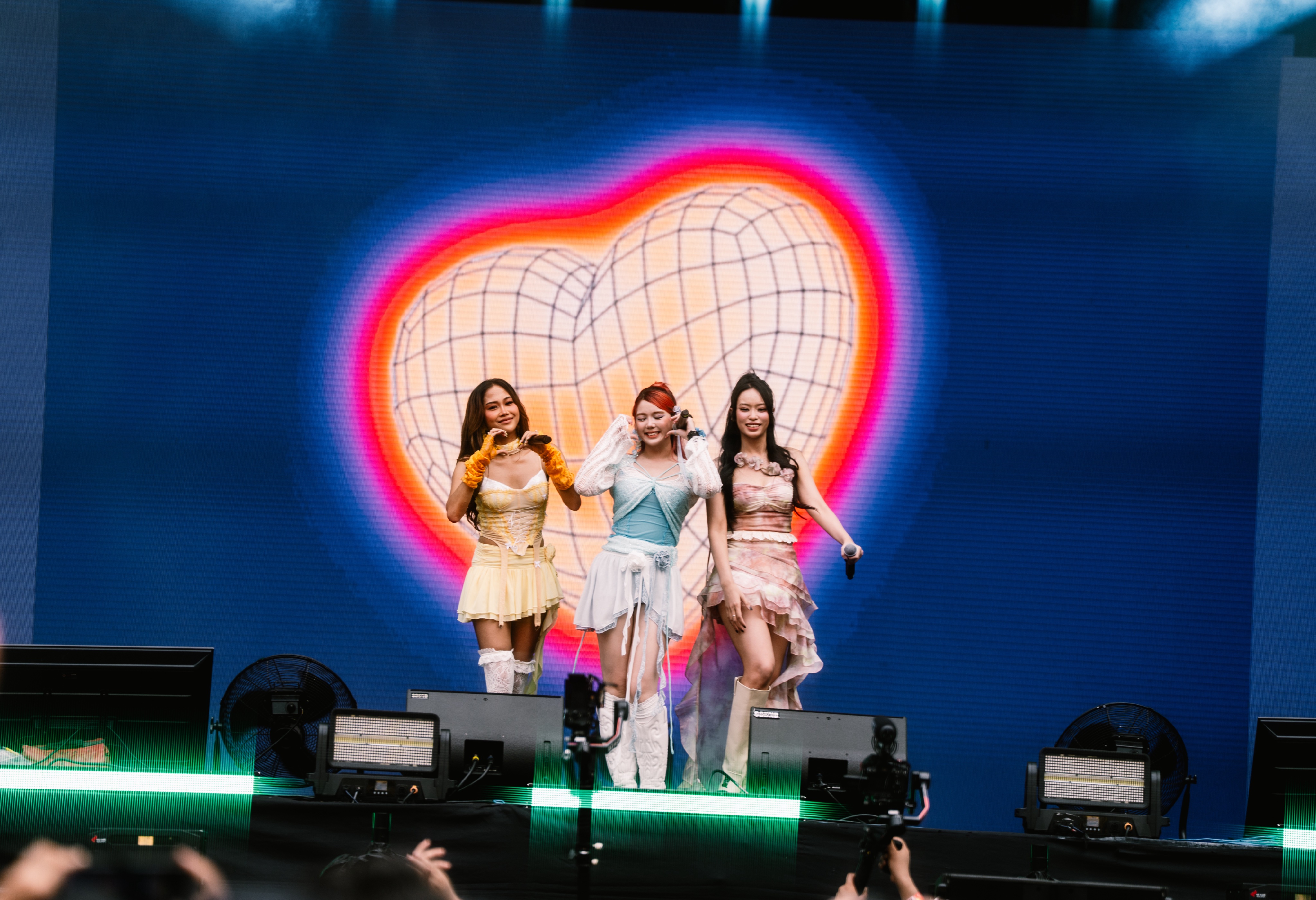 Gw7r7jAb0AAoBQ8?format=jpg&name=4096x4096