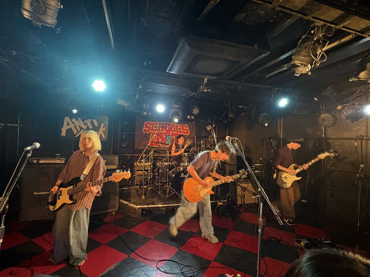 schoolsout_jp's tweet image. 【School's Out 2025】
🌃新宿予選🌃
3バンド目 Aブロック
弱社男性
#スクールズアウト
#schoolsout