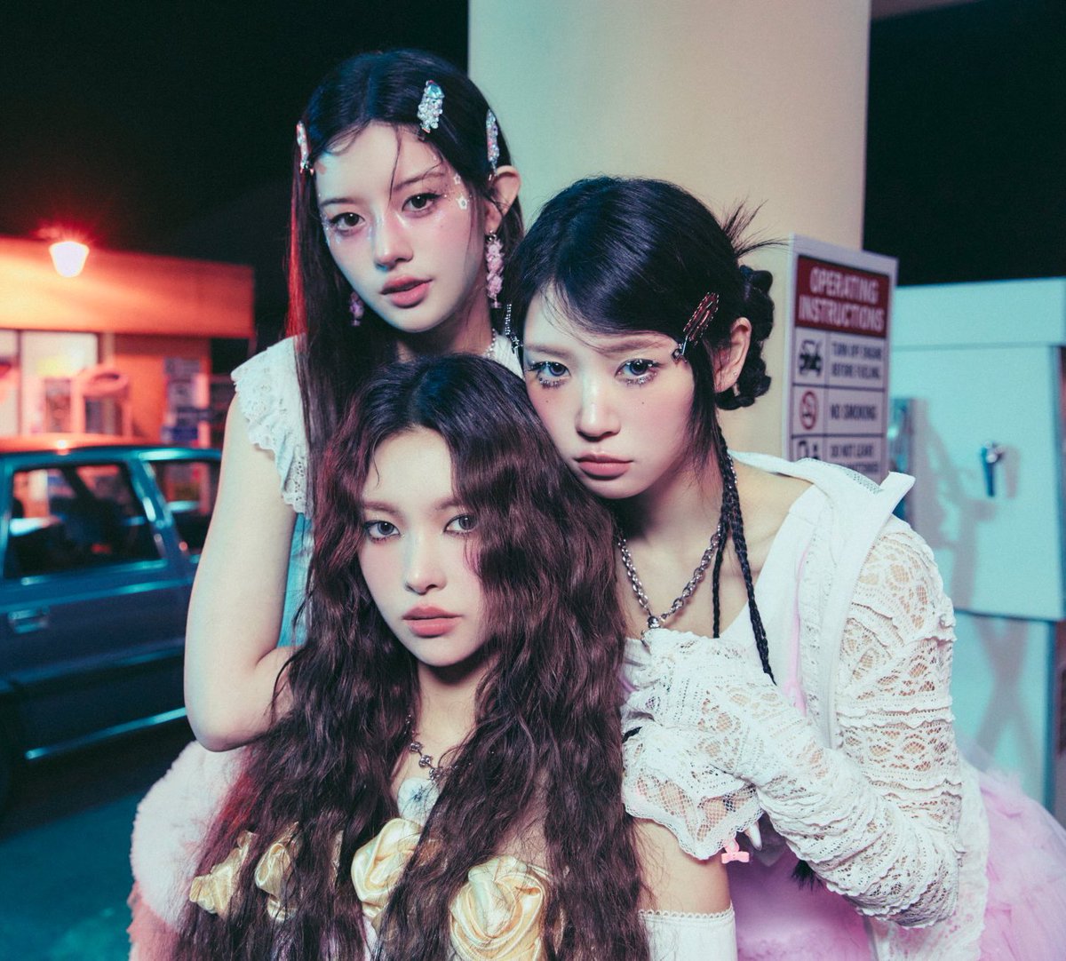 chaeizm's tweet image. 04Z