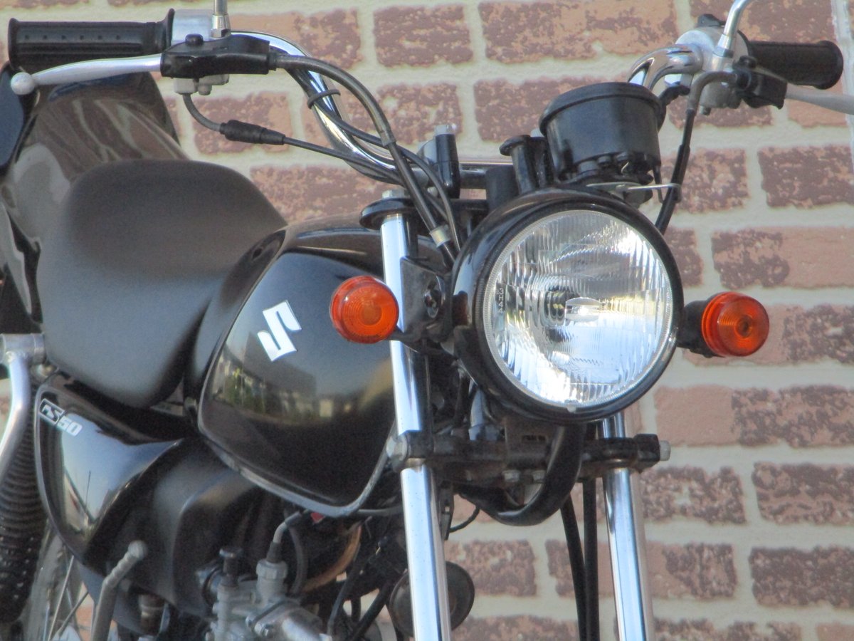 ACkariya's tweet image. 【中古車入荷情報】
2005年モデル スズキ GS50
走行距離6841km 車両本体価格（税込）19万8000円
K-FACTORYフルエキゾーストマフラー、LEDヘッドライトバルブ装着しています。ノーマルマフラーもあります。
#SUZUKI #GS50