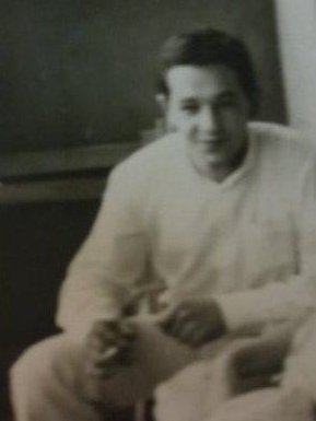 m2emacak's tweet image. Za one sa kojima se pratim od nedavno: Ovo sam ja kada sam bio mlad i neiskusan.
Svaka je mogla da me prevari ...