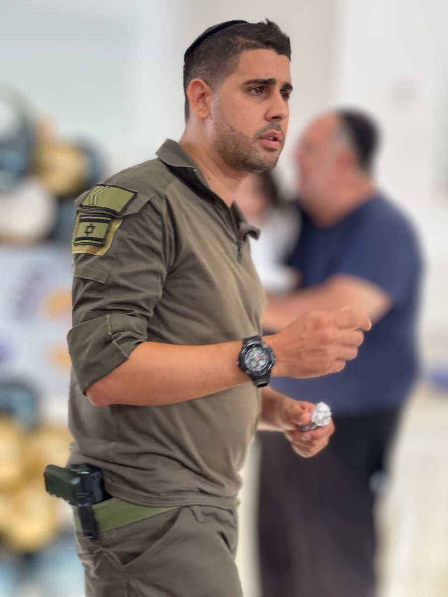 Israel War Room (@israelwarroom) on Twitter photo 💔 Reserve soldier Ariel Meir Tamman, who served in the critical task of identifying bodies, was found lifeless in his home in southern Israel.
The IDF has opened a military police investigation into the circumstances.
May his memory be a blessing. 🕯️
-<a href="/IsraelHayomHeb/">ישראל היום</a> 💔 Reserve soldier Ariel Meir Tamman, who served in the critical task of identifying bodies, was found lifeless in his home in southern Israel.
The IDF has opened a military police investigation into the circumstances.
May his memory be a blessing. 🕯️
-<a href="/IsraelHayomHeb/">ישראל היום</a>