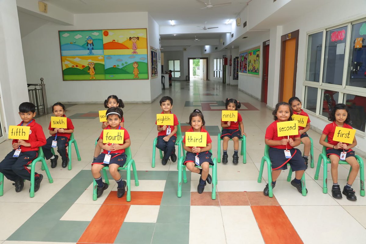 7iworldschool_g's tweet image. Life@ 7i World School Harishankarpuram 
Learning Ordinal Numbers 
Students of K2 to identify and show  positions  first to tenth .

#7iWorldSchool
#OrdinalNumbers
#LearningWithFun
#MathIsFun
#NumberSense
#7iLearning
#7iMathActivity
#7iSmartLearners
#7iInnovativeLearning