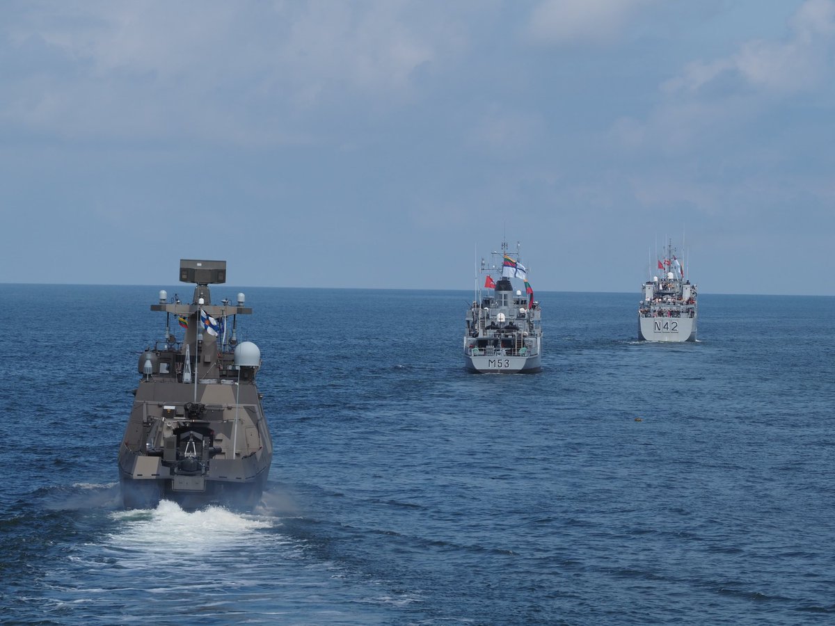 DGeneralneRSZ's tweet image. 🇵🇱⚓️ ORP Kontradmirał Xawery Czernicki na obchodach 90-lecia Marynarki Wojennej Litwy ⚓️🇱🇹
Załoga #ORPCzernicki uczestniczyła w uroczystościach z okazji 90. rocznicy utworzenia Marynarki Wojennej Litwy. Ulicami Kłajpedy przeszła uroczysta parada, a na wodach Bałtyku odbyła się…