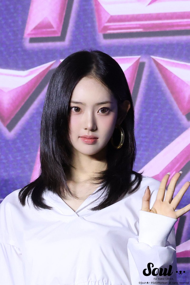 250727 

지성미…🤤

#이솔 #LEESOL #kiiikiii #키키