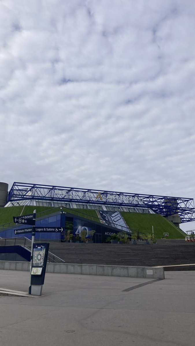 aurora_tiny_'s tweet image. Waiting for enha