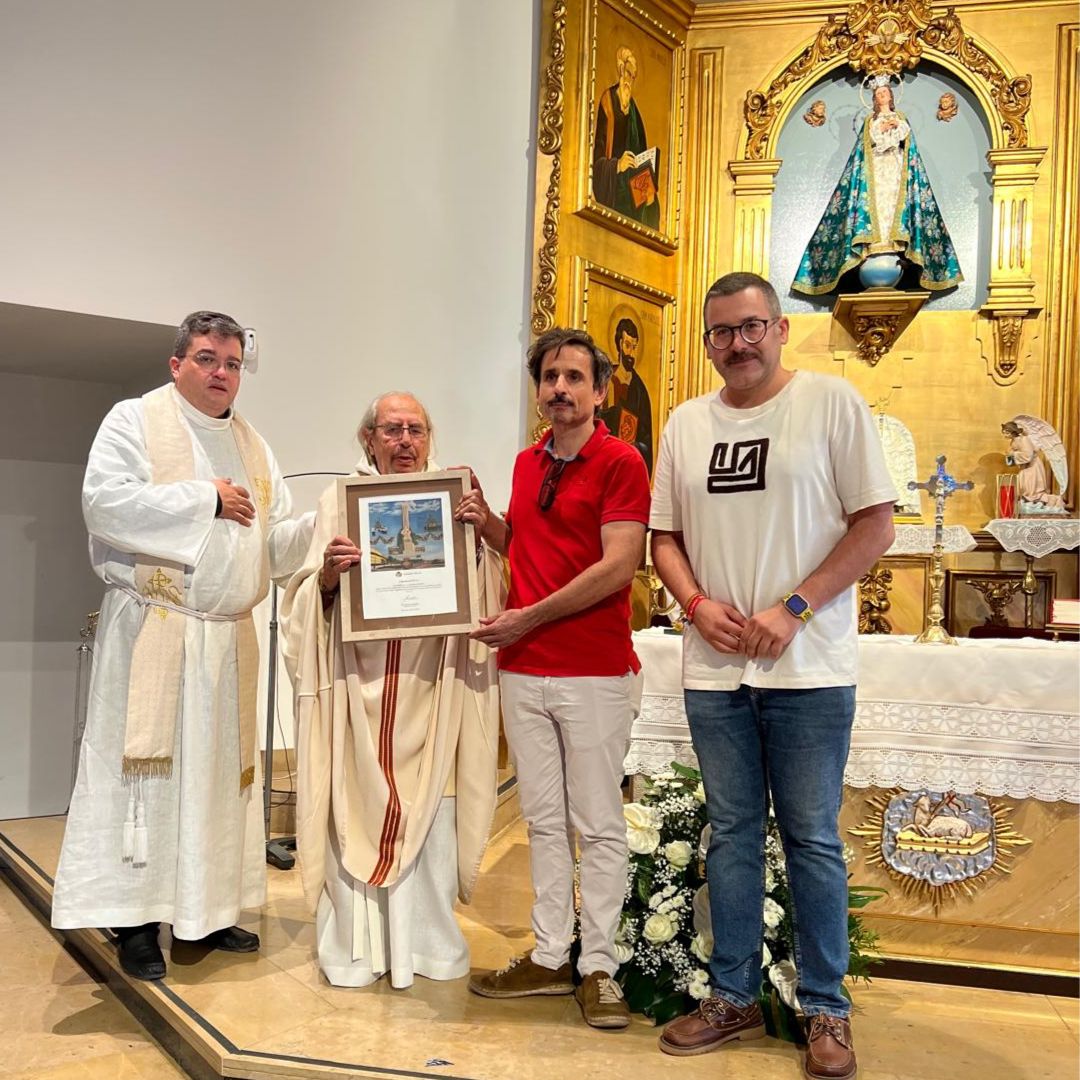 🙏 L’Ajuntament felicita el pare Vicente Vicent Monzó pel seu 60é aniversari d’ordenació sacerdotal

👏 Gràcies per la teua gran tasca pastoral i humana ❤️ amb els més necessitats

🕊️ En nom de tota la ciutat: pau i bé!

A l'acte han assistit els regidors Diego Vila i Toni Marín.