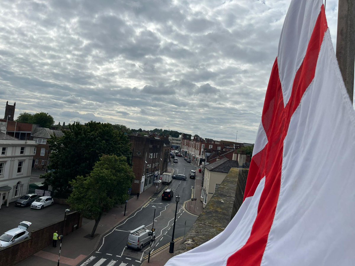 We're flying the flag from the Council House in recognition of our Lionesses ⚽️🏆🏴󠁧󠁢󠁥󠁮󠁧󠁿

They became the first England side to win a major tournament on foreign soil as they retained the Euros with a dramatic win on penalties over Spain.

Well done girls, we're all proud of you!