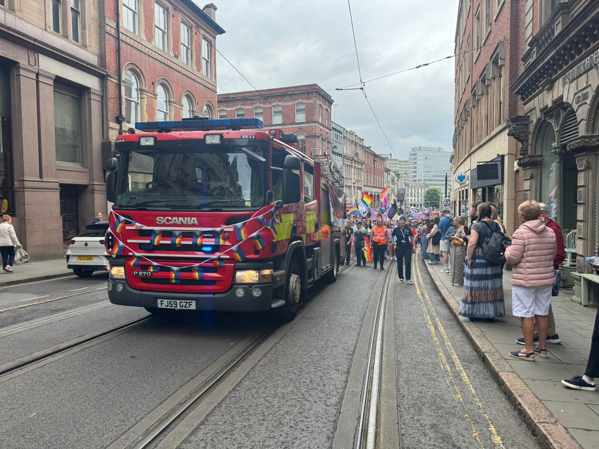 nottsfire's tweet image. Happy Monday Nottinghamshire.

We’ve had such a fun weekend attending Pride, Nottingham Cultural Festival and celebrating at the Bestwood Awards 🌈✨

It was great to see you all at these events and we hope you have a great week and stay safe ‼️