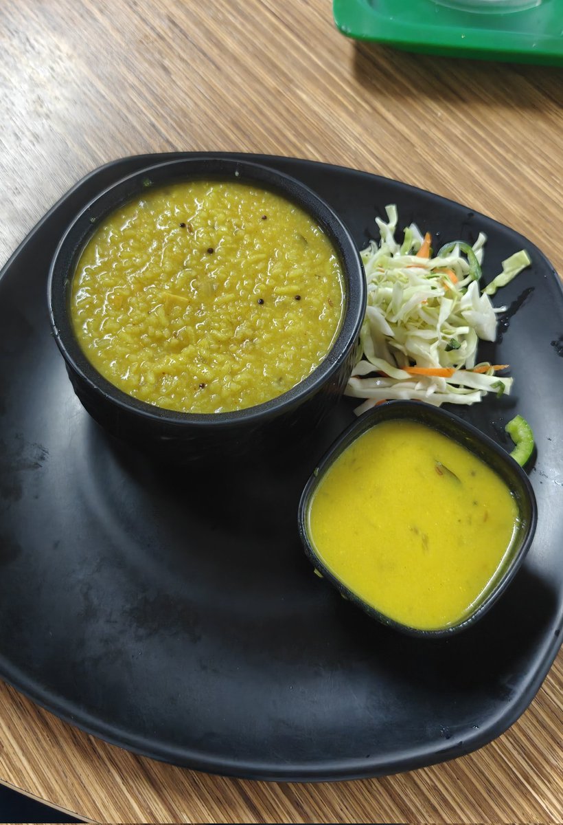 swatigar's tweet image. Hosp cafeteria lunch today!