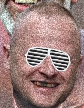 SpitroastW's tweet image. Brysons Ma...AKA 'Elaine from Larne' wants some manners for her wee lad on Nolan.
Mad as a box of frogs!