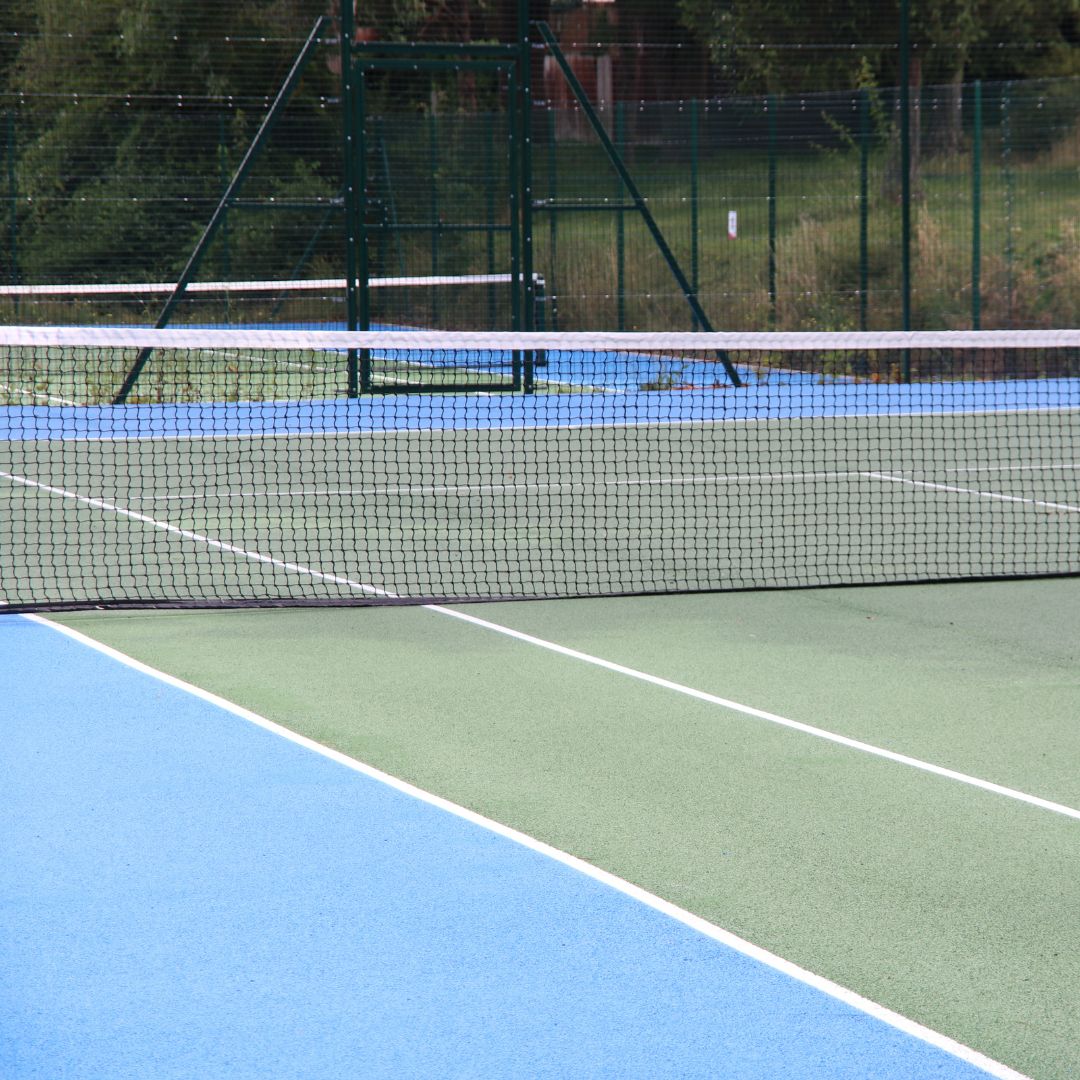Today's park is Coulsdon Memorial Ground which has recently been awarded a Green Flag. With an outdoor gym, café, tennis courts, bowls and putting; it really does have it all​ 💎 

#LoveParks