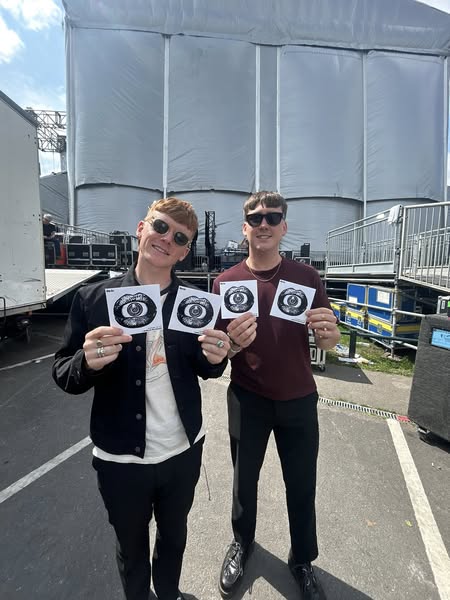 overtimer's tweet image. Tonight 6-8pm on @phoenixfm interviews with @TheKsUK and Fran Lusty from Latitude Festival + new music from @pictureparlour_ @shesinparties__ @PynchBand @leoraclesisters @ducksltdband @SkepWax @permanentjoyuk @FarCaspian @shes_green @HannahMazey @cominguprosessg #Teethe #Tabi
