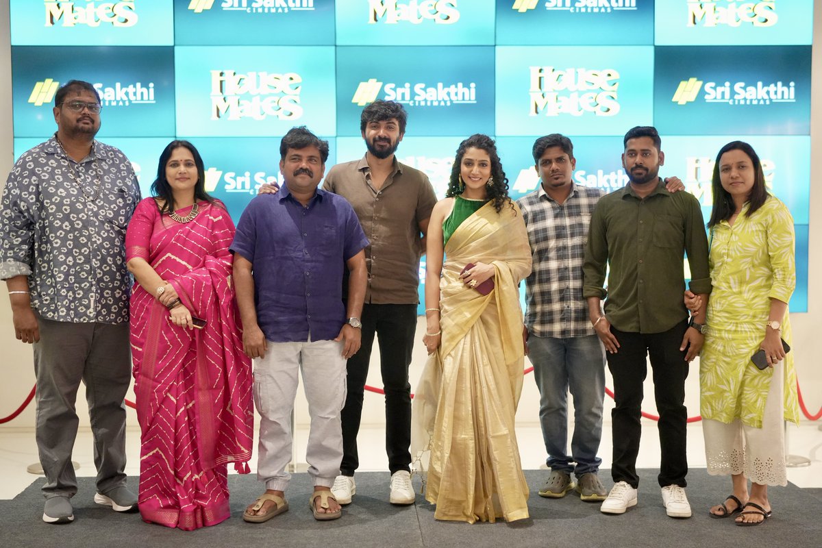 SKProdOffl's tweet image. Our #HouseMates team visited @srisakthicinema, Tiruppur yesterday - and the love we received stays with us.
#HouseMatesFromAug1