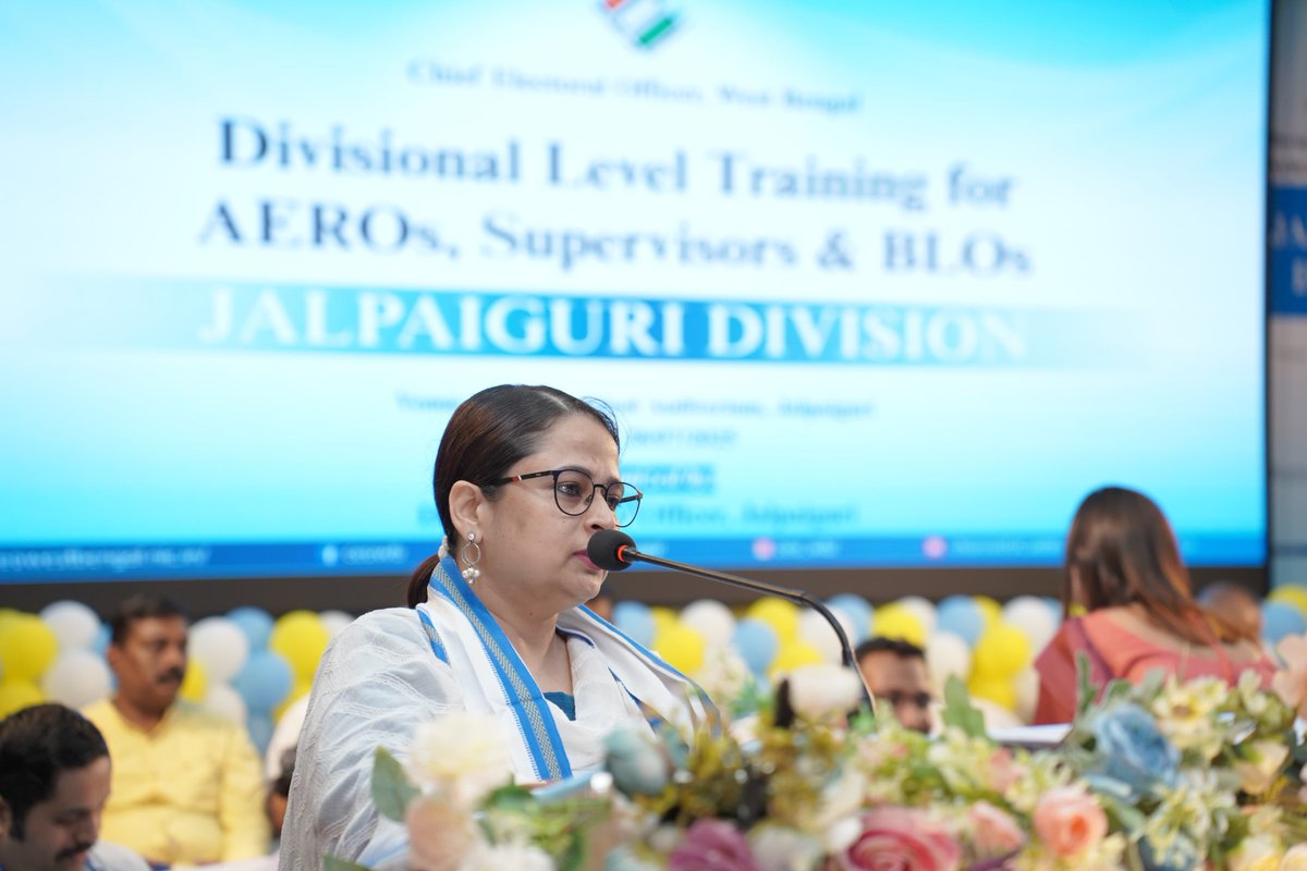 CEOWestBengal's tweet photo. DEO Jalpaiguri and Addl. CEO addressing the BLOs, Supervisors, AEROs, EROs at the divisional level training programme being held at Jalpaiguri, West Bengal today.
#Training #DivisionalTraining
@ECISVEEP @SpokespersonECI @DMJalpaiguri @PIBKolkata https://t.co/DyXsNDPiZQ