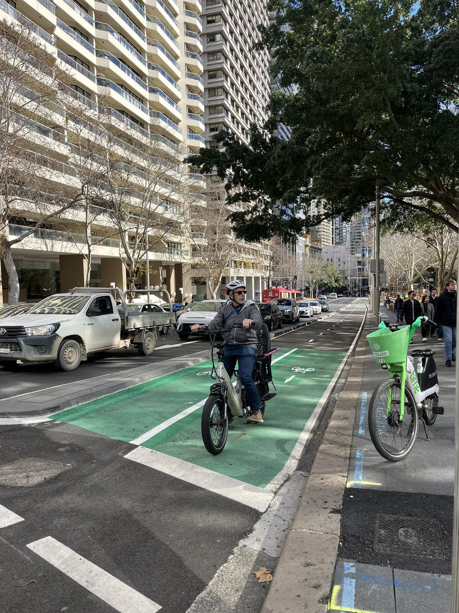 Great to see the Liverpool &amp; Oxford Sts can cycleway open to the public &amp; in use.
A game changer to re-engineer such a major city artery, with plenty of buses, to accommodate a cycleway.
Bravo @clovermoore.bsky.social #jessmiller &amp; <a href="/cityofsydney/">City of Sydney</a> team
#publicsydney