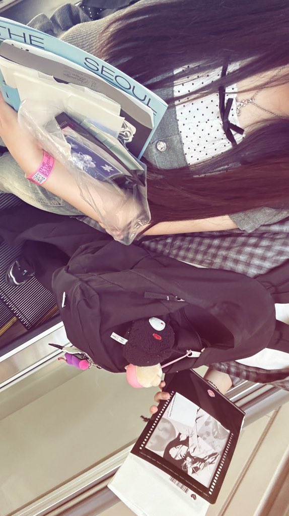 fevertk8's tweet image. 서일페 갔다왓어요 𖦹