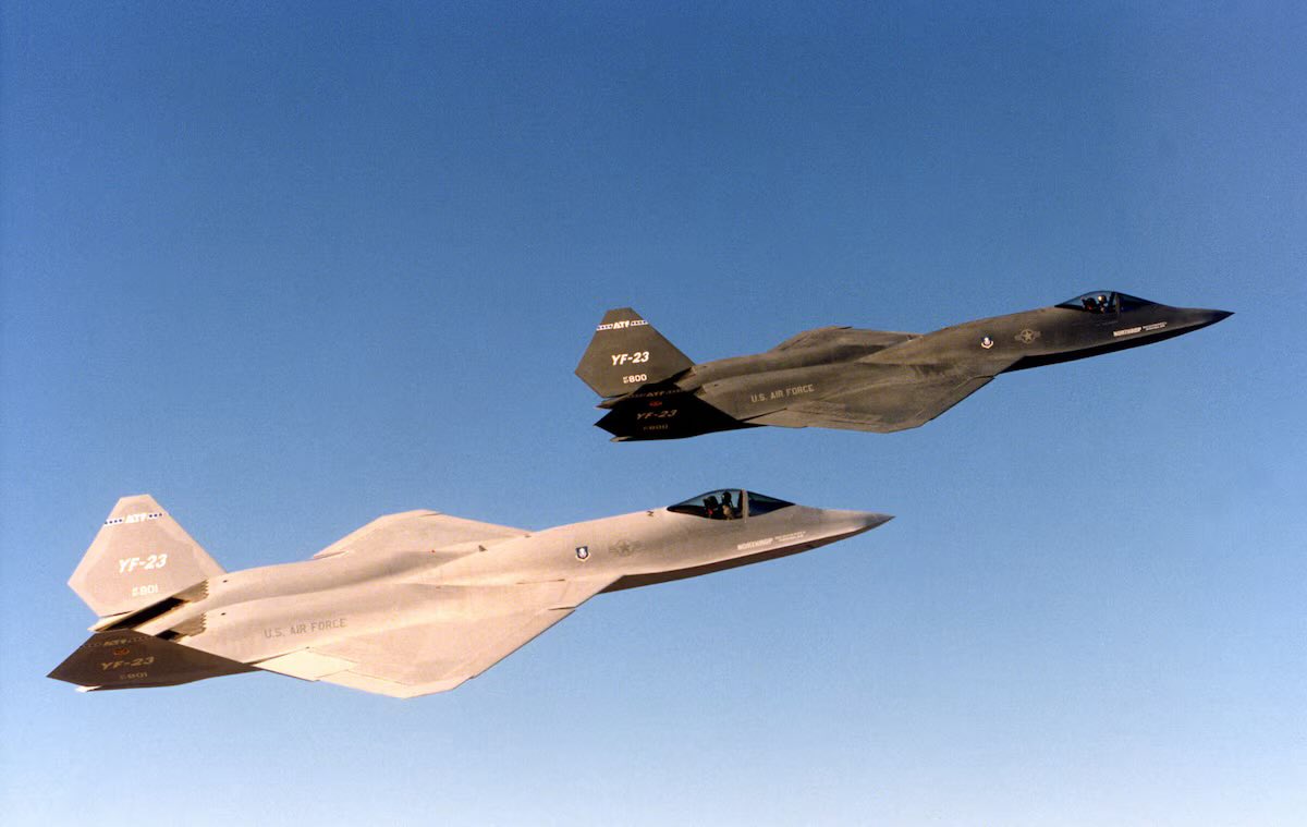 MiamiViceGOP's tweet image. Please, I insist, try to collect on the “national debt”
This is the YF-23 Black Widow… from
1993. It has multi-cycle turbofan engines. Its radar signature is smaller than a honey bee. We’re getting more stealth fighters because our vassals are getting uppity.