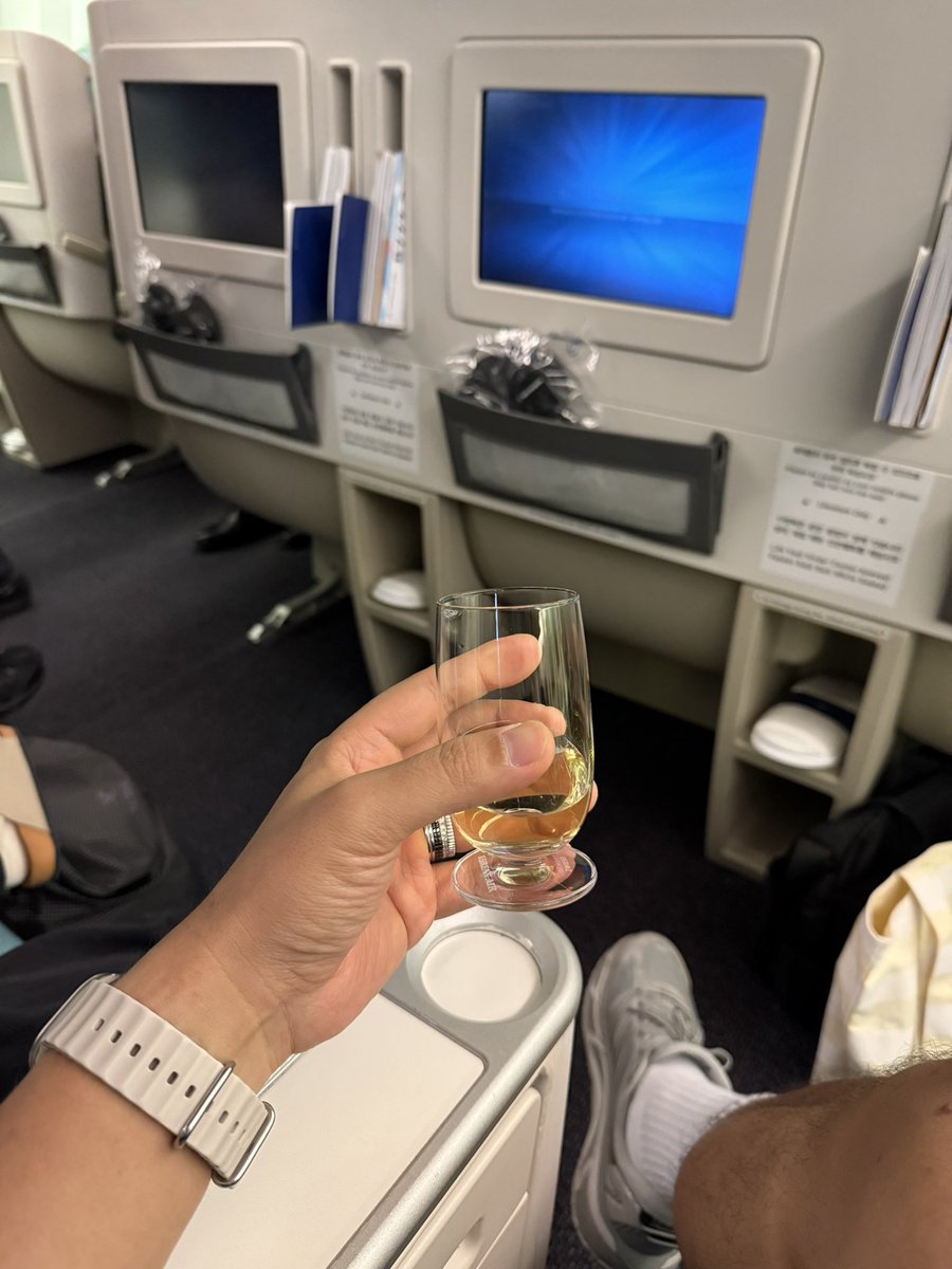 Galmeck2nya's tweet image. 어째어째 출발합니다
잘 다녀오겠습니다

타자마자 술을주노 호호

테슬라 오늘도 상승을 염원하며🥰