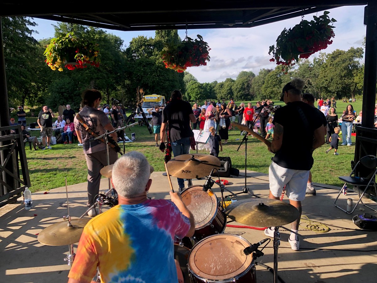 A big thank you to all the musicians and bands that took part in 'Live at the Bandstand' on Sworders Field, Bishop's Stortford Saturday 26th July.  It was a fantastic event and great to see happy people enjoying all the free entertainment.