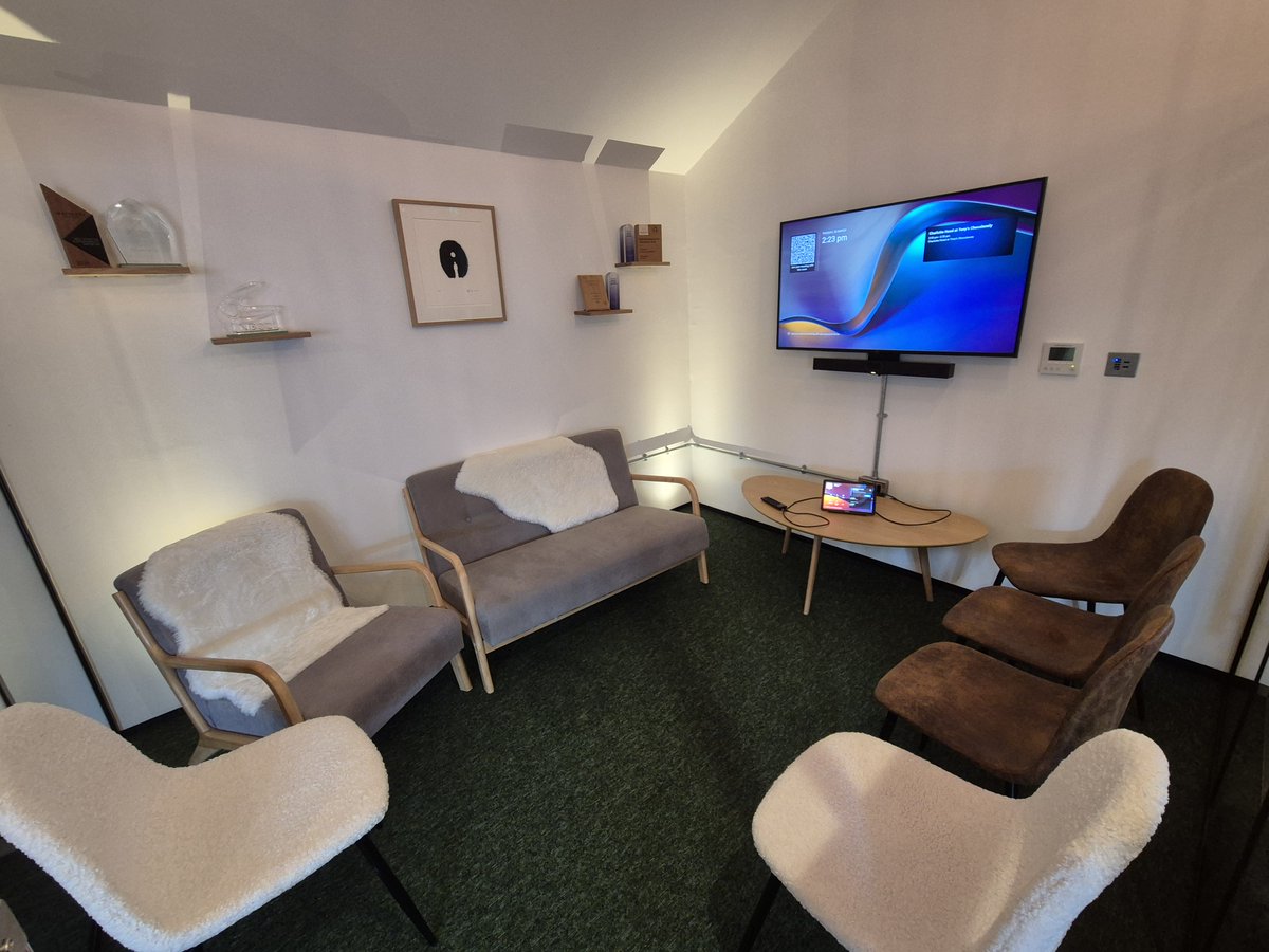 Practical_AV's tweet image. Practical AV recently completed the installation of a video conferencing system in a small meeting room in London. We installed @YealinkNews A40 running MTR on Android. An 50” LG Commercial Screen for the image. Thanks to @MidwichLtd for distribution!
practicalav.co.uk/video-conferen…