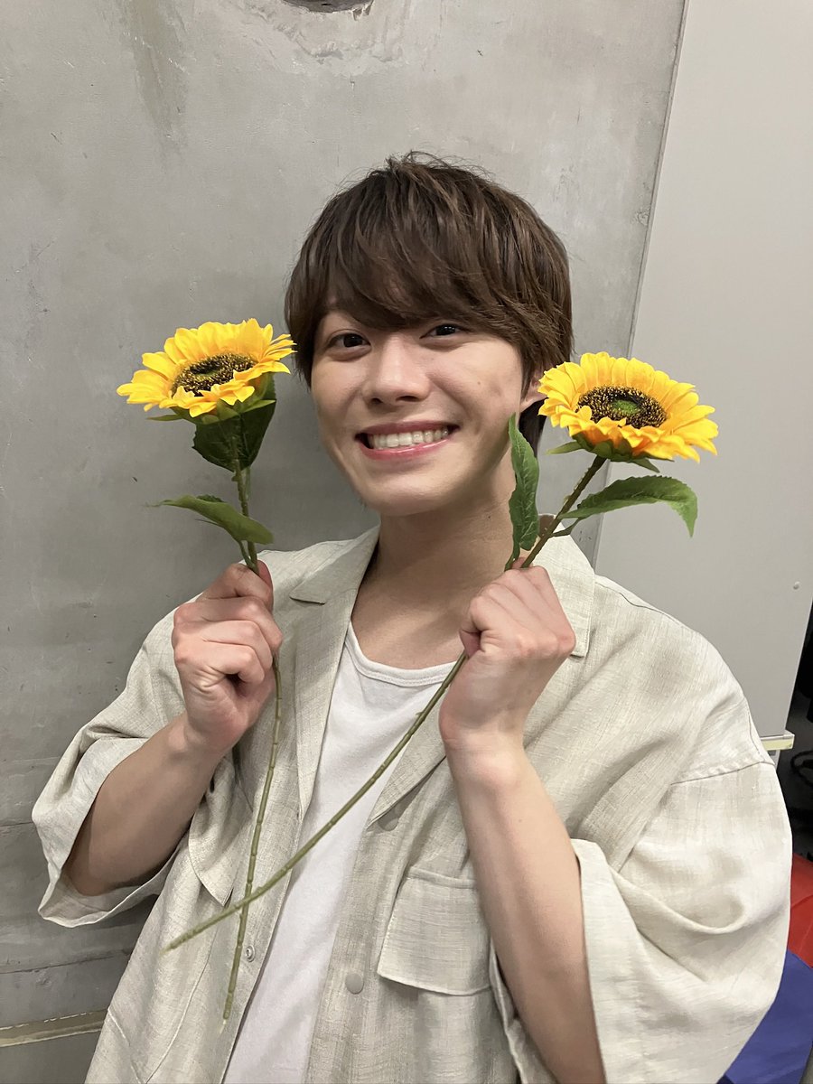 oshidoraEX's tweet image. ◤1〜4話まで全話見逃し配信中🤍◢
♡♥︎#リベスパ オフショット♥︎♡
\本日7月28日は #なにわの日 🐙/
いつも元気な姿で現場を盛り上げてくださる
かわいいけれどキケン?な座長 #大橋和也 をお届け🌻
#TVer で第4話を #おかわりスパイ 🖤
🔗 tver.jp/episodes/epgna…
#リベンジスパイ…