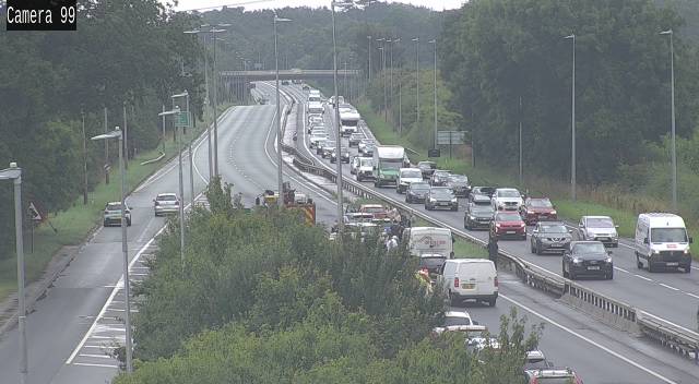 TrafficWalesN's tweet image. ⚠Road Traffic Collision⚠

📍A55 eastbound between J32 Holywell - J32A Pentre Halkyn

Road is currently blocked | Traffic Officers attending⛔