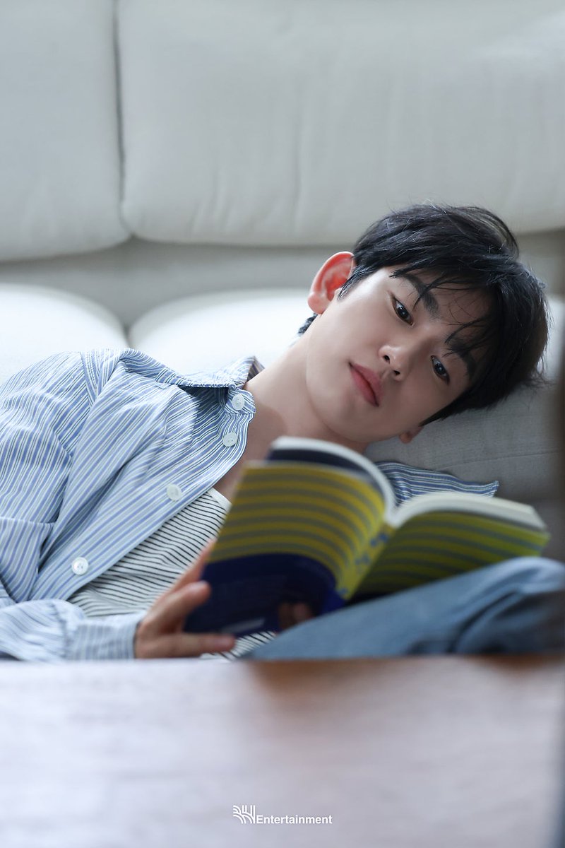 withjinyoung922's tweet image. 제발이라는감정