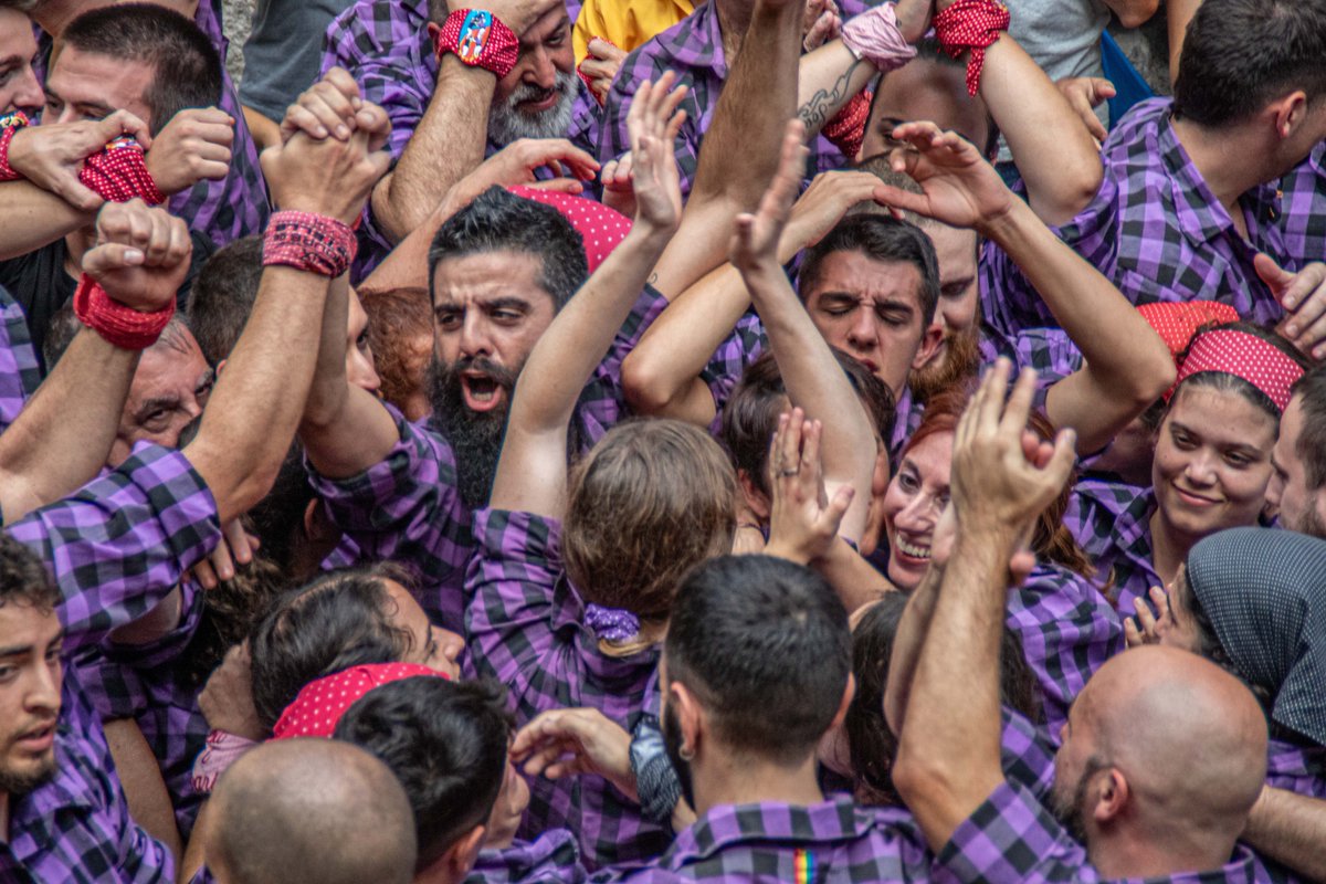 RÀDIO SANT ANDREU 98.0 FM INFORMA
Els Castellers de l’Adroc fan història a la Pobla de Segur amb la millor actuació a tres castells de la seva trajectòria
radiosantandreu.com/els-castellers…
<a href="/CastellersAdroc/">CastellersAdroc</a>