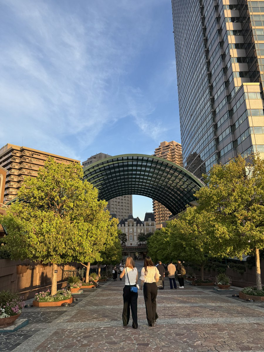 masato009's tweet image. 恵比寿なう。残念ながら写真美術館はもう閉館だ。
