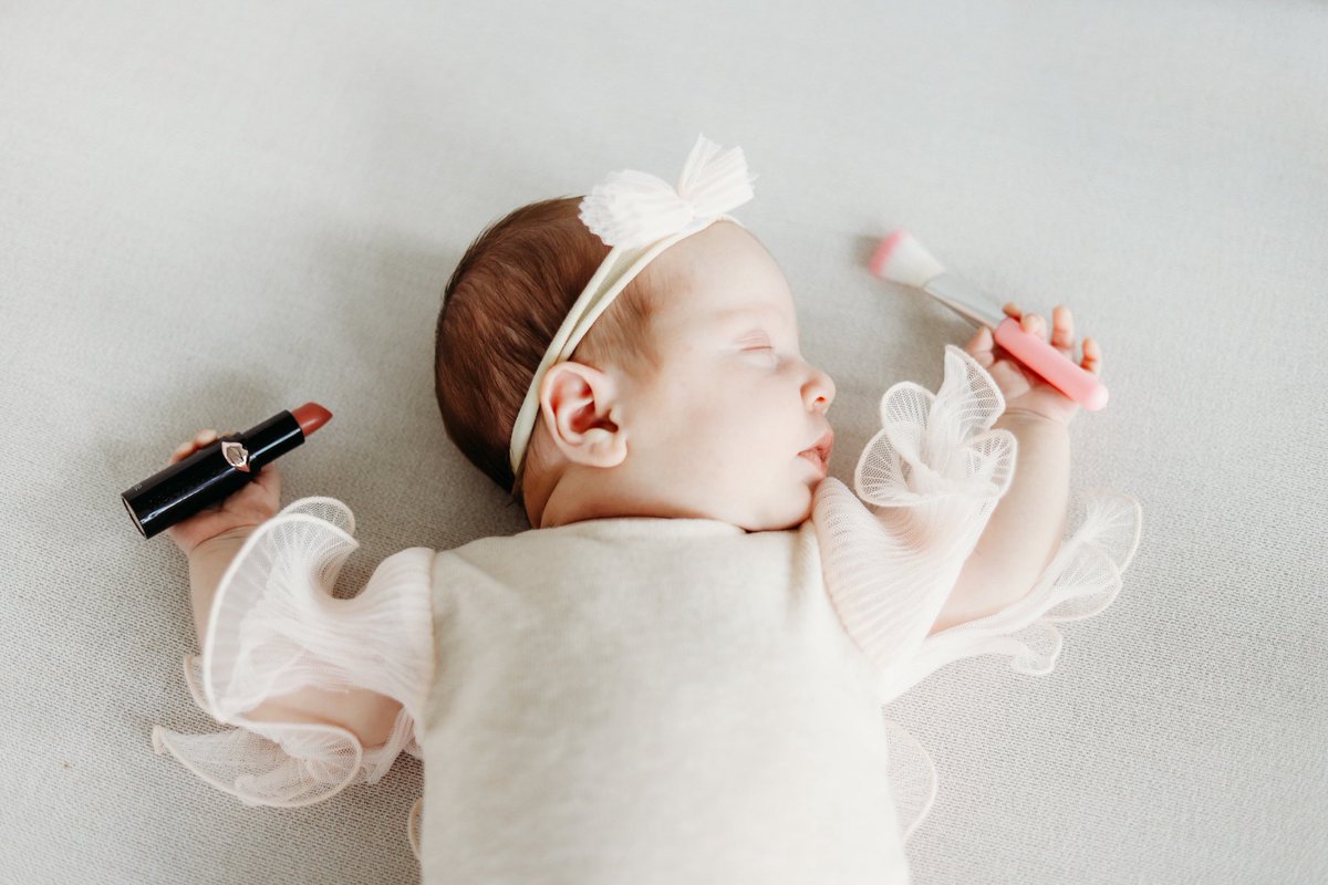 khp2018's tweet photo. Even the tiniest souls deserve a little pampering. 💕 

Welcome Earthside, Carsen. 💜🩷💜 https://t.co/1MdJ4V00qr