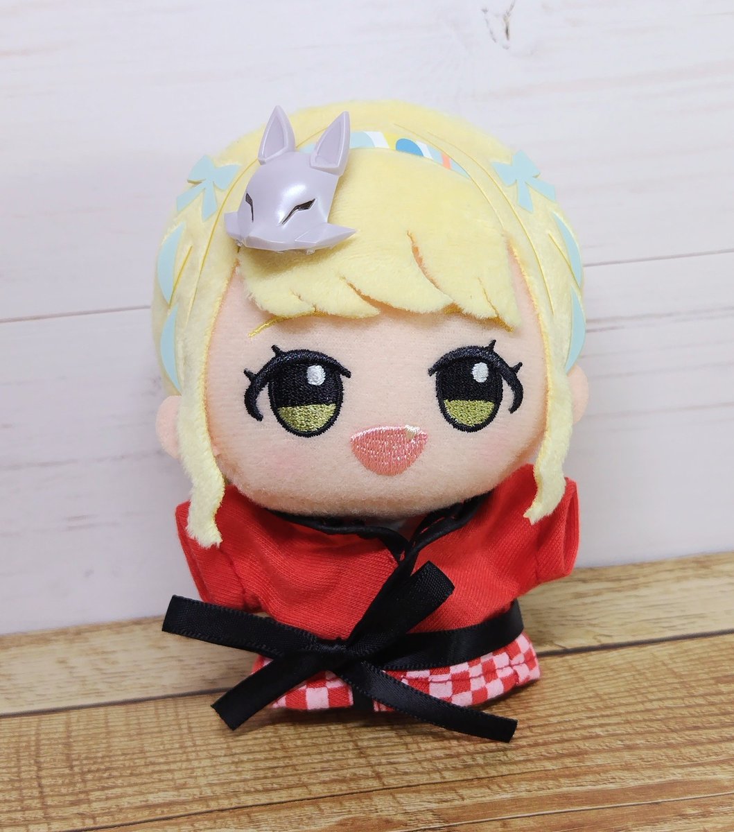 murabito_skkn's tweet image. #初星学園ぬいぬい部
本日立ち寄ったセリアのオタ活グッズコーナーにて、この季節に合わせたぬいサイズの法被が並んでいましたので、「冠菊」衣装のファンの方はチェックしてみると良いかもしれませんよ!😉
「ちょっとサイズはおっきいけど、110えんはおかいどくだナー♪」