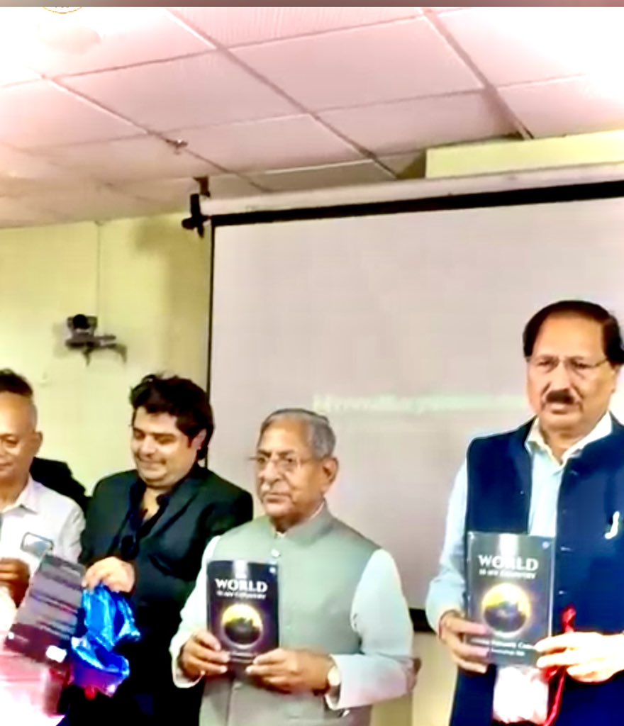 sangrammali's tweet image. Dr. Sangramsinh Mali recently launched his book titled "The World is My Country - Global Humanity Centre" at IIT Patna.
Here are the key details about the book and its launch:
•Book Title and Author: "The World is My Country - Global Humanity Centre" by Dr. Sangramsinh Mali.…