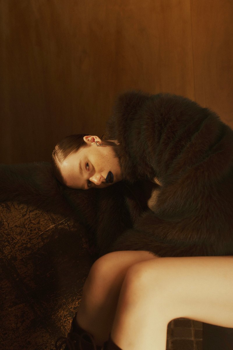 kendam_com's tweet image. Murua Winter 2025 collection lookbook kendam.com/news/lookbooks…

#Murua #Winter2025 #FW25 #AW25 #Lookbooks #Tokyo #Fashion #Kendam