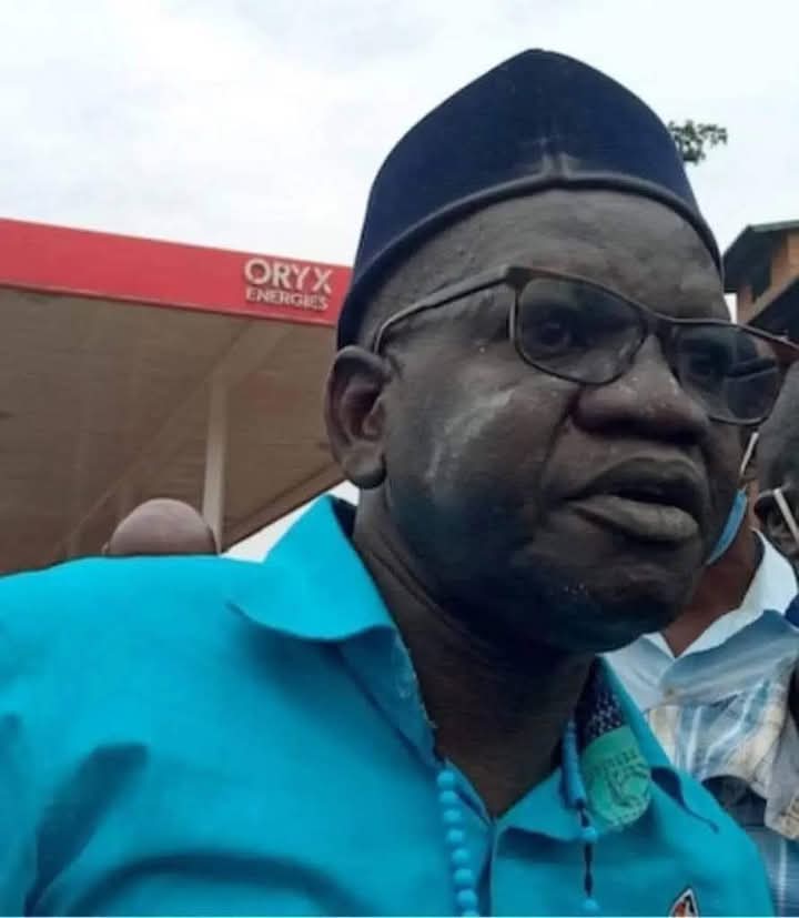 _Huza01's tweet image. He did all this to hide the billions....!!!

@FDCOfficial1 
@PatrickAmuriat 
@NandalaMafabi