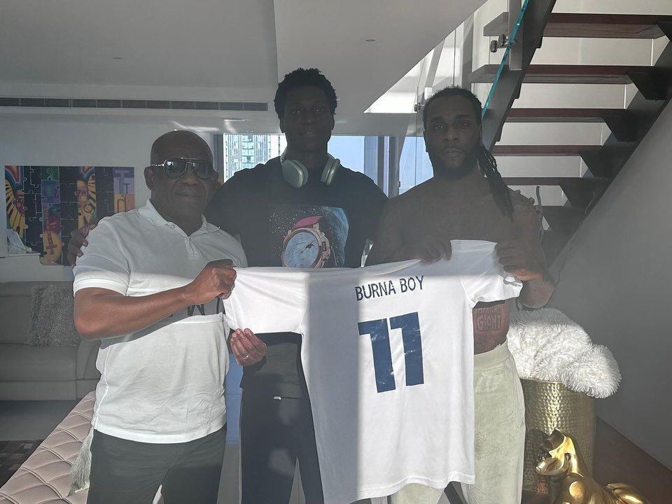 BURNA BOY IS IMPACTING LIVES IN REAL LIFE! ⚽️👏🏾