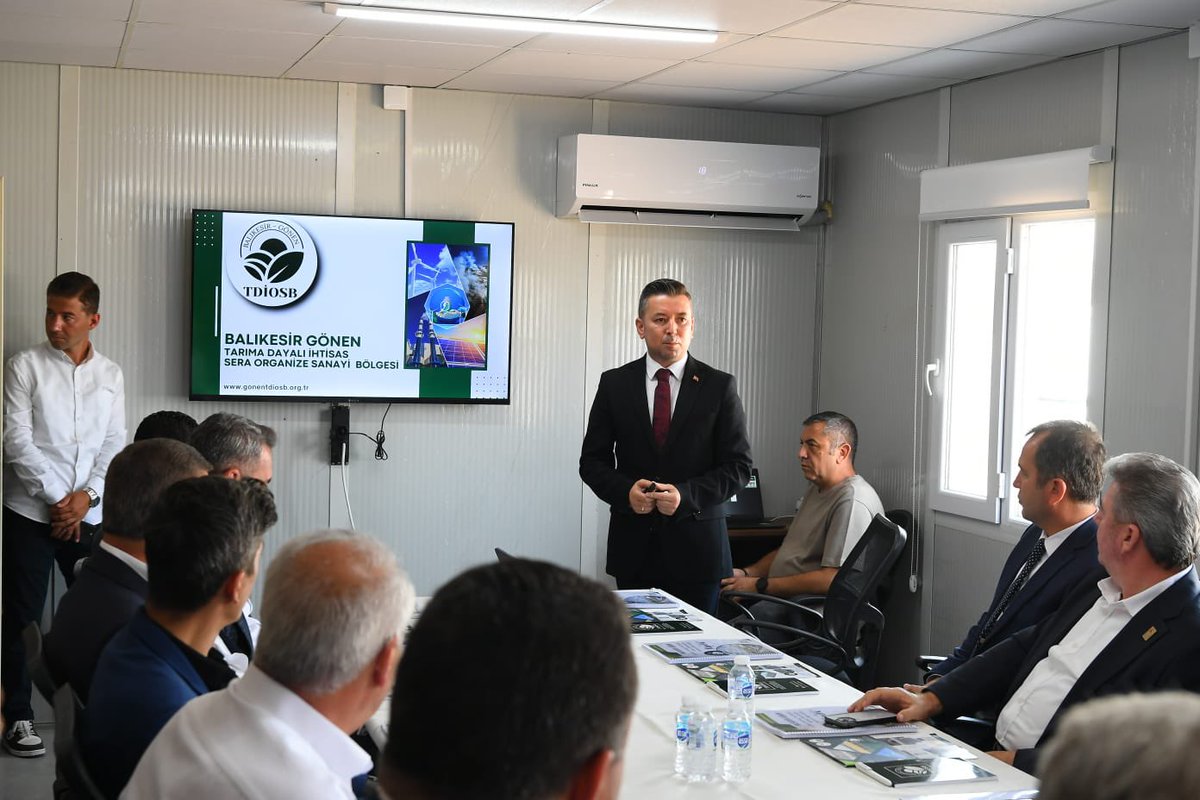 TC_Balikesir's tweet image. 📍Gönen TDİOSB 

Gönen’de Tarıma Dayalı İhtisas Sera Organize Sanayi Bölgesi bilgilendirme toplantısı gerçekleştirildi.

Balıkesir’de hayata geçirilen en büyük yatırımlardan birisi olan Gönen TDİOSB projesi bilgilendirme toplantısına Vali İsmail Ustaoğlu, AK Parti Genel Başkan…