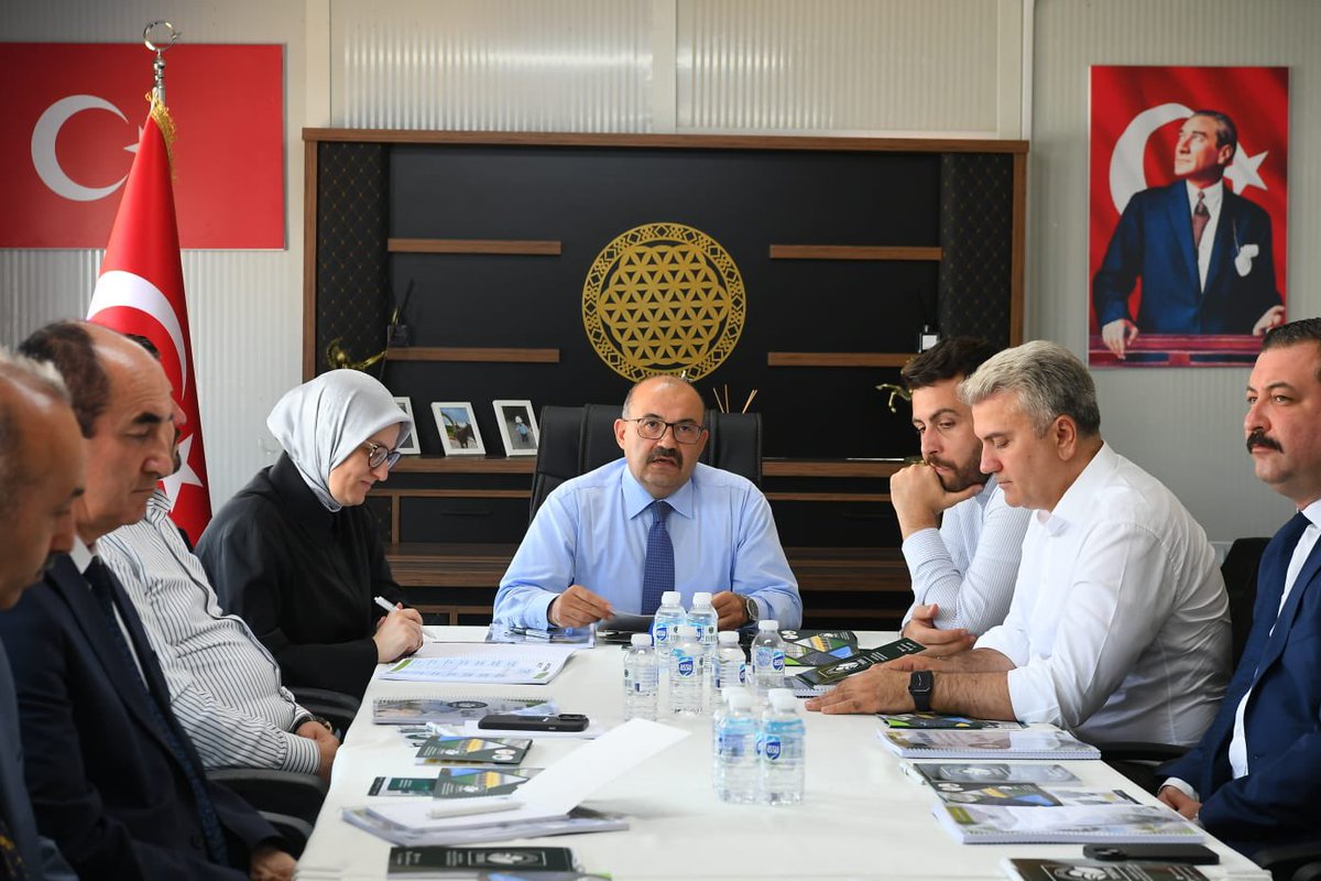 TC_Balikesir's tweet image. 📍Gönen TDİOSB 

Gönen’de Tarıma Dayalı İhtisas Sera Organize Sanayi Bölgesi bilgilendirme toplantısı gerçekleştirildi.

Balıkesir’de hayata geçirilen en büyük yatırımlardan birisi olan Gönen TDİOSB projesi bilgilendirme toplantısına Vali İsmail Ustaoğlu, AK Parti Genel Başkan…