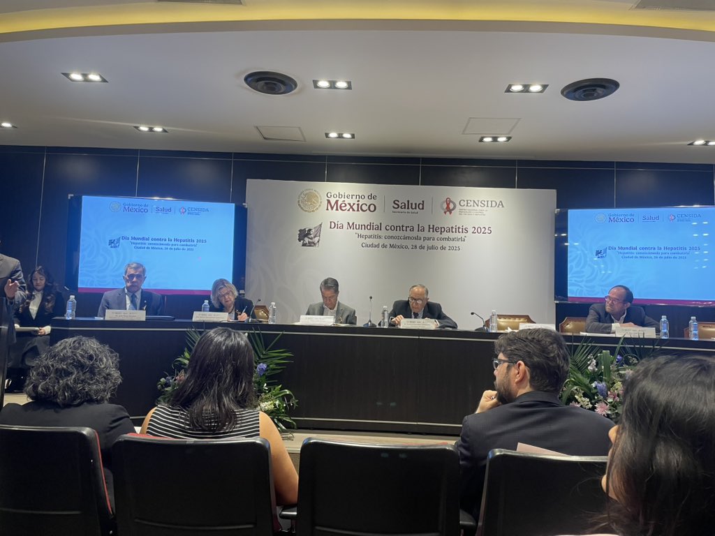 Acto oficial del día mundial contra la #HepatitisC . 
La Micro eliminación de la hepatitis C va avanzando en el binomio VIH/VHC es indispensable continuar trabajando para llegar a la meta del 2030.